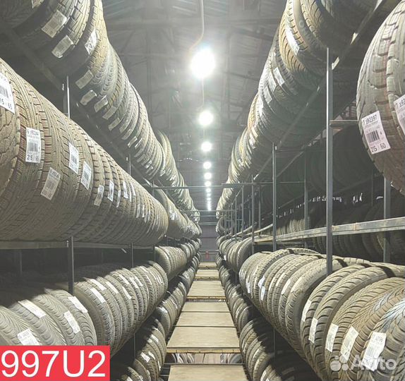 Bridgestone Blizzak LM-001 215/55 R17 98Q