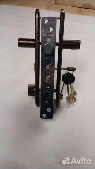 Замок меттэм с ручками