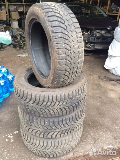 Bridgestone Blizzak Ice 235/55 R17