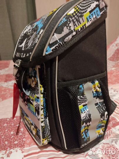 Портфель школьный для мальчика новый