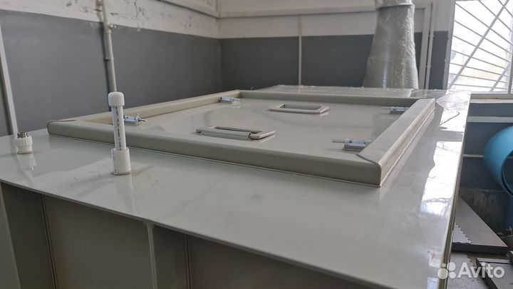 Живорыбный контейнер (a0j8)