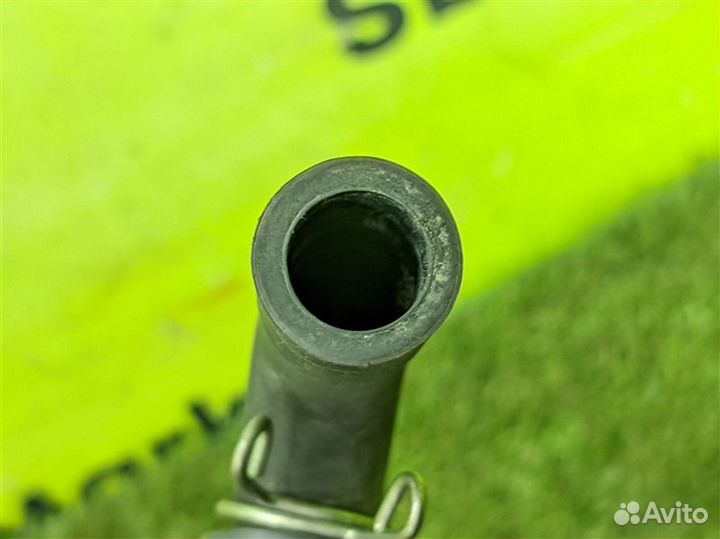 Патрубок вентиляции картерных газов Toyota Harrier