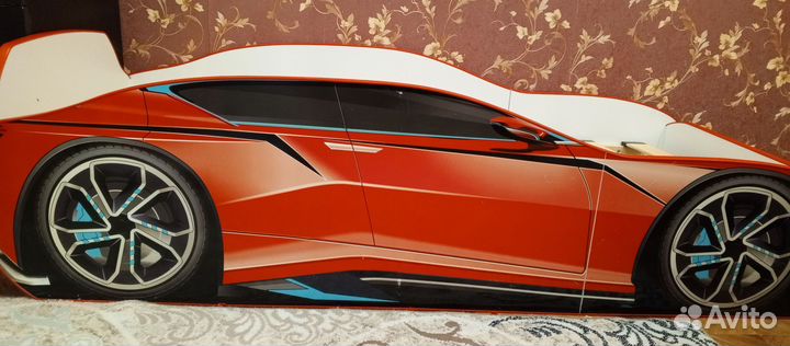 Кровать с матрасом