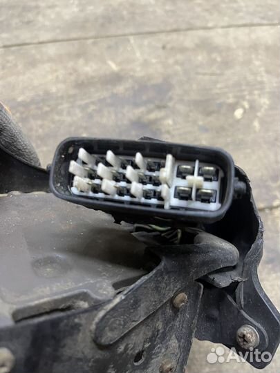 Блок управления турбинами Toyota Land Cruiser 200