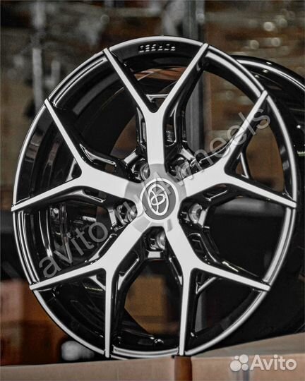 Кованые диски Toyota Camry R19 наличие