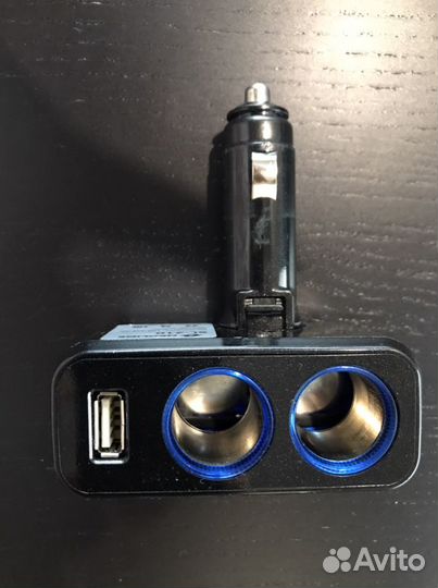 Автомобильное зарядное устройство