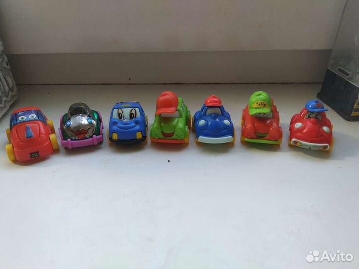 Машинки Киндер сюрприз