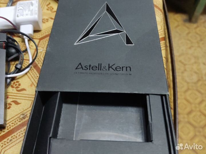 HI-FI плеер Astell & Kern AK70