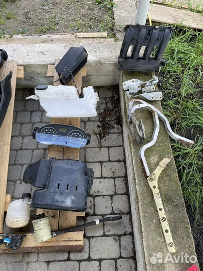 Запчасти на Nissan Almera g15 Renault logan