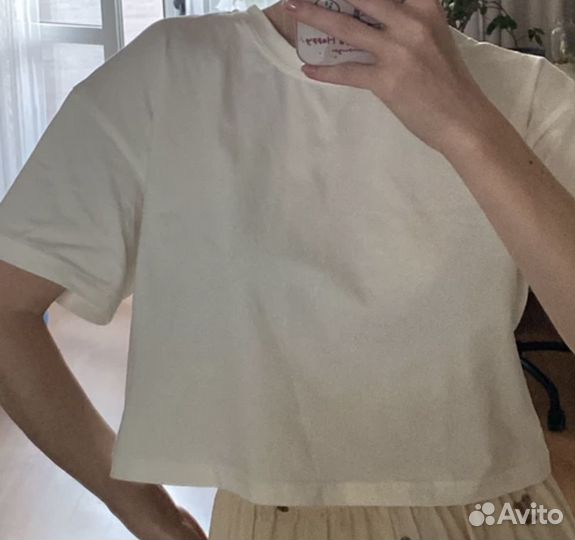 Футболка женская укороченная