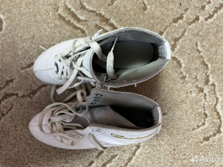 Коньки фигурные 38 размер