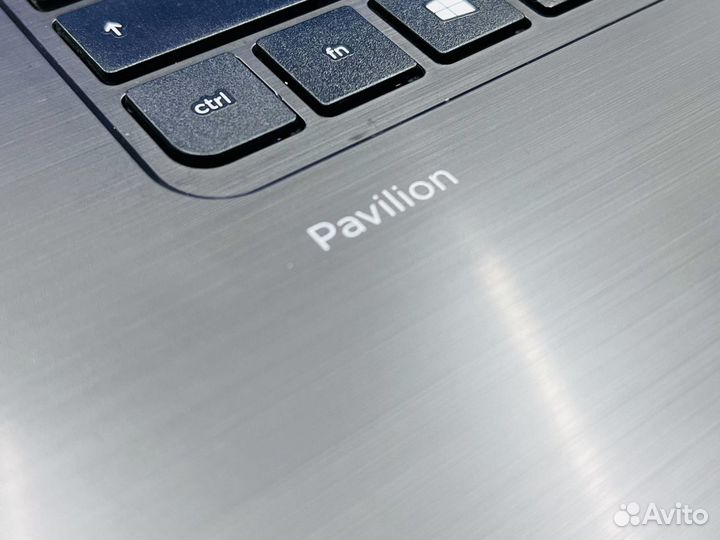 Ноутбук HP 17.3