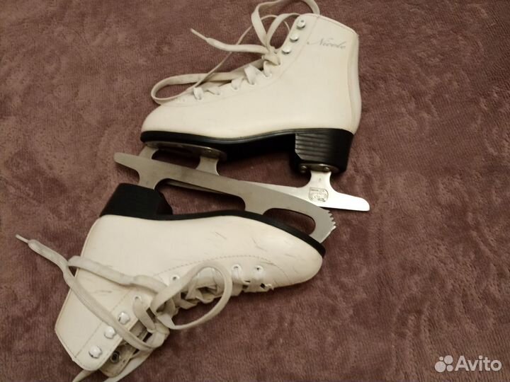 Коньки фигурные 33 размер