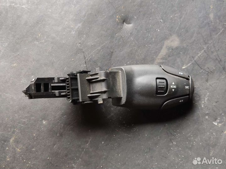 Подрулевой переключатель аудио Peugeot 206