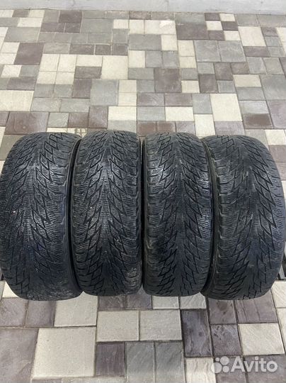 Nokian Tyres Hakkapeliitta R2 215/55 R17