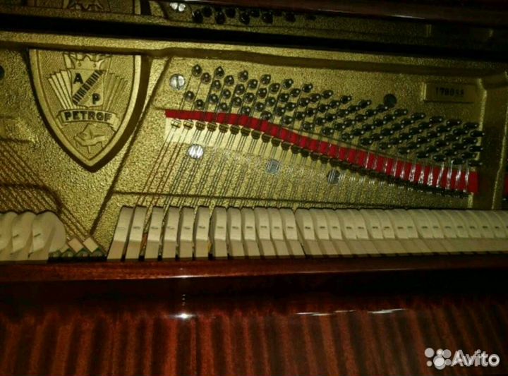 Пианино Petrof Classic