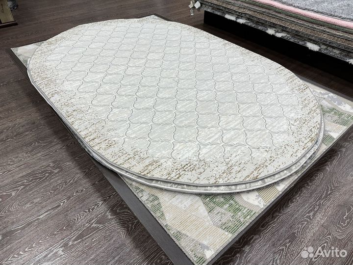 Ковер овальный новый 1.6х2.3