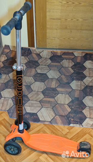 Самокат детский трехколесный Micro Maxi оранжевый