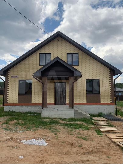 Коттедж 107 м² на участке 7 сот.