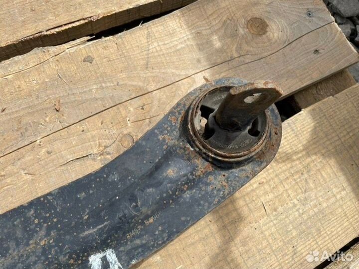 Рычаг задний правый Ford Focus 2 седан hwda 2007