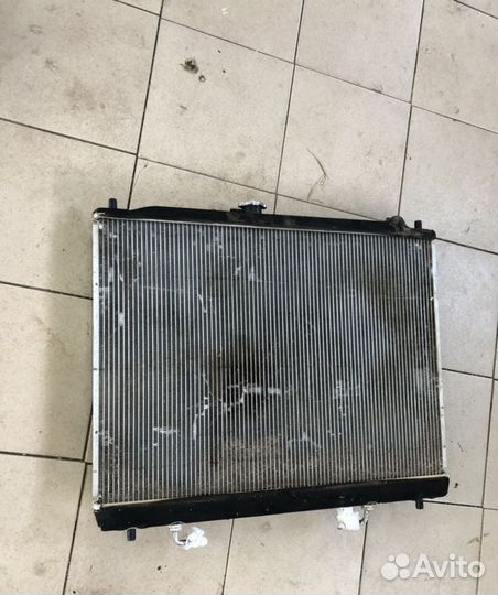 Радиатор основной Mitsubishi Pajero 4