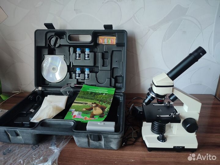 Микроскоп школьный