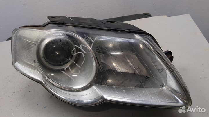 Фара (передняя) правая Volkswagen Passat 6