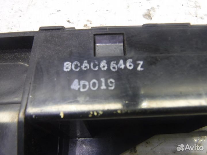 Блок кнопок Mazda 323