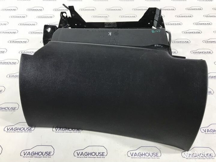 Бардачок Audi S8 D2 4D 4.2 2000