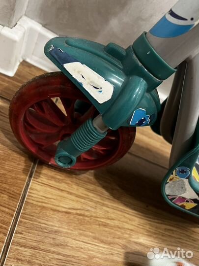 Самокат трехколесный