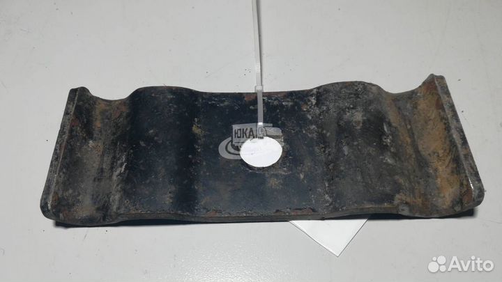 Опорная планка стремянки рессоры RR Fuso