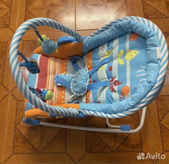 Шезлонг Pituso