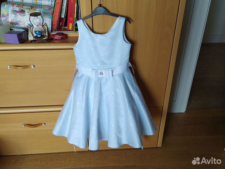 Платье со снежинками размер 128