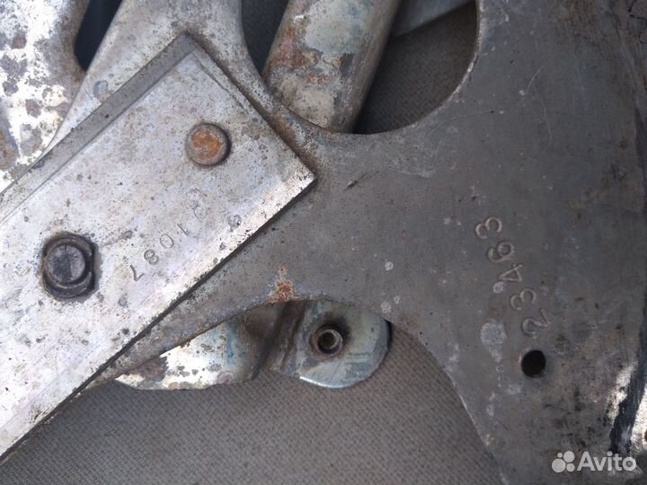 Стеклоподъемник передний для Chevrolet Blazer S15