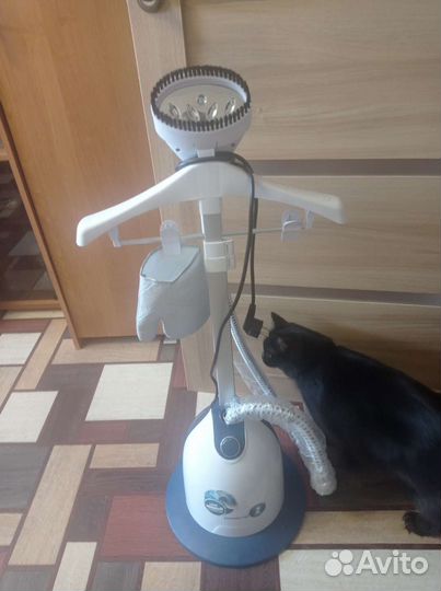 Отпариватель для одежды вертикальный