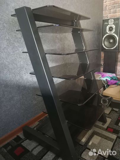 Стойка под аудио аппаратуру