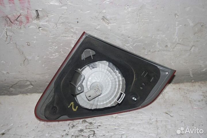 Фонарь задний внутренний правый toyota corolla E15