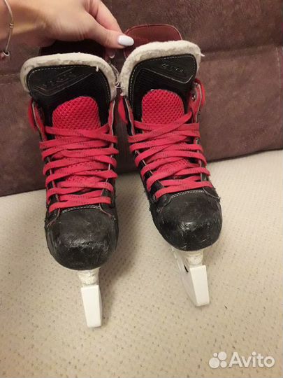 Коньки хоккейные детские X700