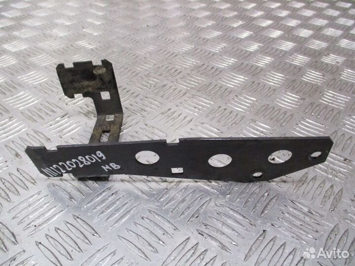 Кронштейн Mercedes-Benz A9604714741