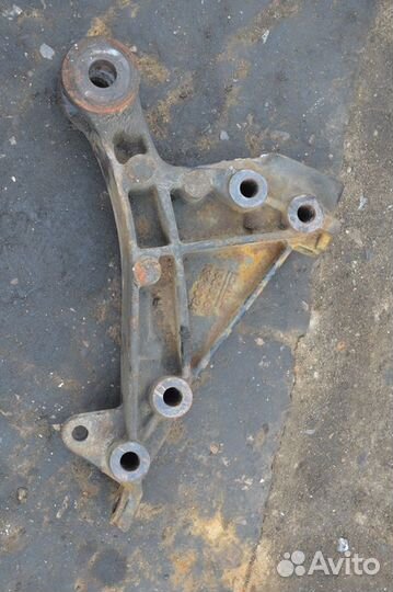 Кронштейн кабины, передний правый DAF 95XF (01.97