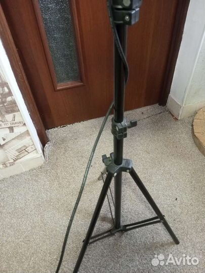 Кольцевая лампа со штативом