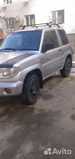 Mitsubishi Pajero iO 1.8 AT, 1998, битый, 250 000 км