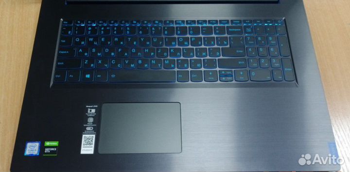 Lenovo 17 i5 9300/GTX1650/1000GB+128GB SSD/16GB