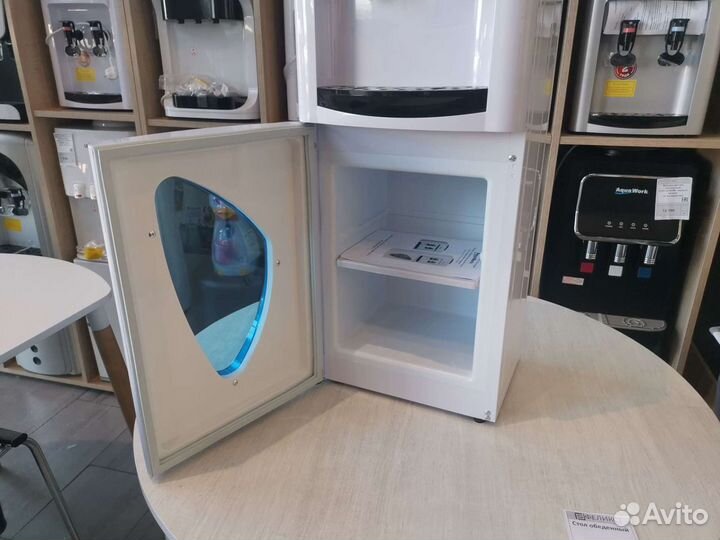 Кулер для воды диспенсер новый в упаковке