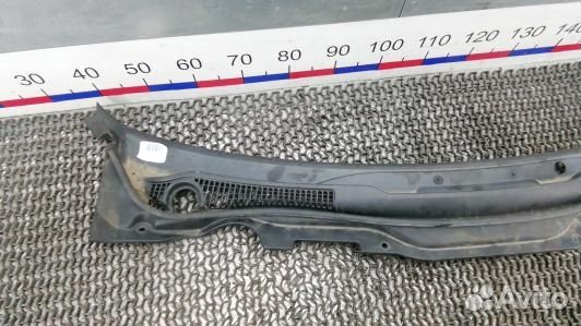 Накладка декоративная (жабо, дождевик) volvo S40 I