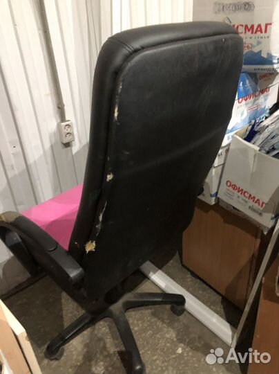 Компьютерное кожаное кресло