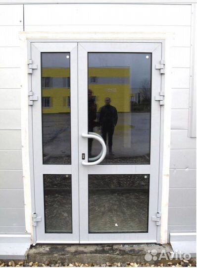 Дверь алюминиевая 1400/2100мм