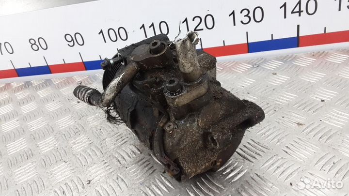 Компрессор системы кондиционирования Mercedes-Benz