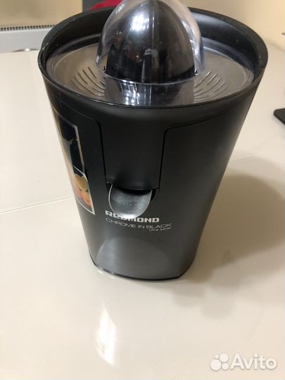 Соковыжималка для цитрусовых Redmond