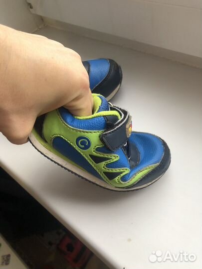 Кроссовки детские